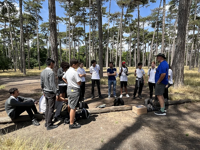 Le Cours Antoine de Saint-Exupéry découvre la pétanque
